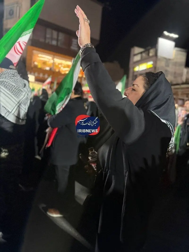 حضور مریلا زارعی در تجمعات شبانه تهران حضور مریلا زارعی در تجمعات شبانه تهران