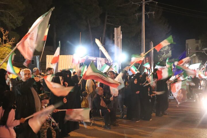 حضور پرشور مردم تربت جام در شب پنجاه و ششم