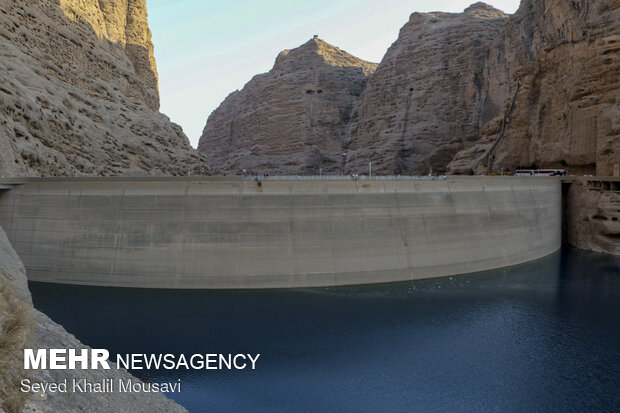 خروجی سد دز به ۹۰۰ مترمکعب رسید