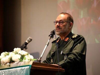 دشمن می‌خواست از مرزهای کردستان وارد ایران شود؛ هیچ‌کس ‌همکاری نکرد