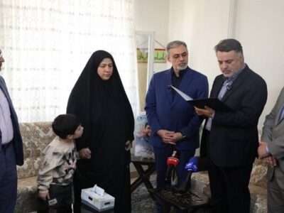 دیدار جانشین وزیر بهداشت با خانواده شهید مدافع سلامت