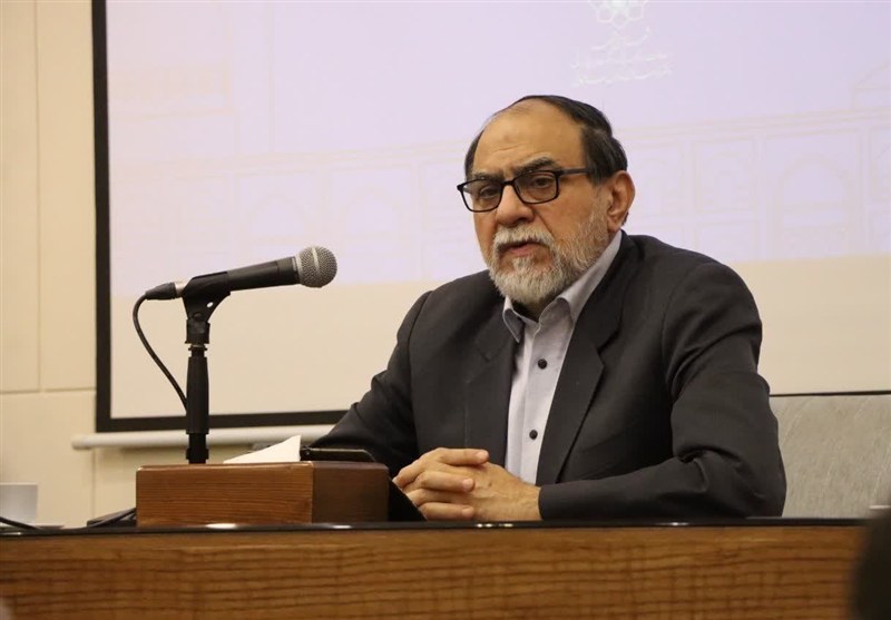 رحیم‌پور ازغدی: مدیریت اقتصاد جهان در دستان ایران است