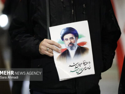 رهبر انقلاب چراغ راه ماست؛ مشهدی‌ها از ایستادگی و وفاداری می‌گویند