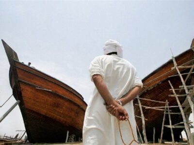 روایت آتش در لنگه؛ لنج‌داران: معیشتمان سوخت اما پای ایران و رهبر هستیم