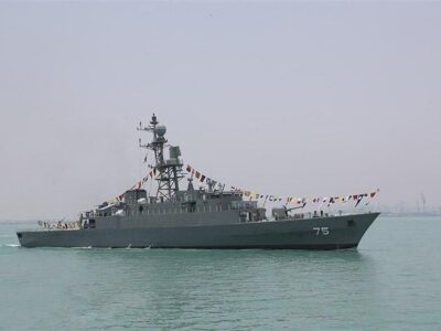 روایتی از حمله ناجوانمردانه آمریکا به ناو دنا در اقیانوس هند‌