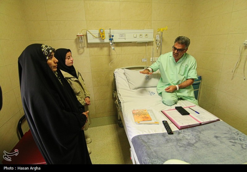 فداکاری مدیر زنجانی در دل آتش و آوار حسینیه اعظم زنجان جنگ آمریکا و رژیم صهیونیستی علیه ایران ,