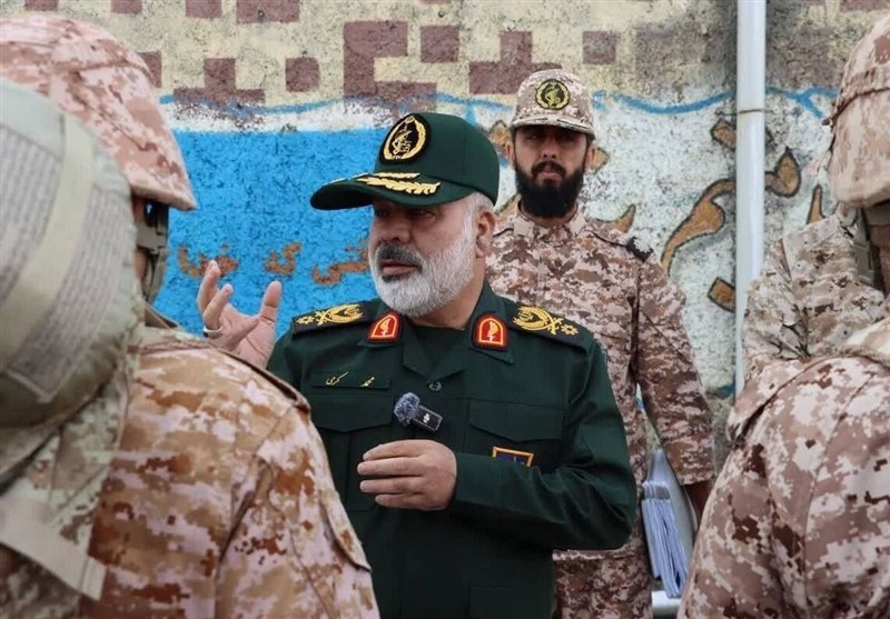 فرمانده نیروی زمینی سپاه: ایران را زندان و باتلاق متجاوزان میکنیم