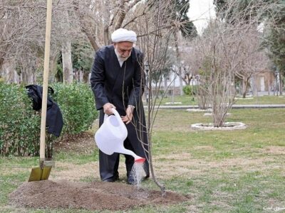 محسنی اژهای، یک اصله نهال غرس کرد