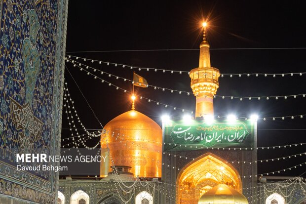 مشهد در آستانه میلاد امام رضا(ع)؛از حضور زائران خارجی تا عاشقان پیاده