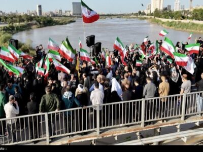 ملت ایران در طول تاریخ هیچ‌گاه با دشمن مماشات نکرده است