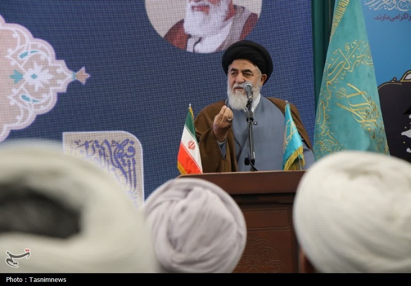 مهمترین ویژگی شهید امام خامنه‌ای «جامعیت» ایشان بود