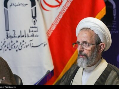 نامه قدردانی آیت‌الله رجبی از مواضع پاپ چهاردهم / ترامپ فرعون زمان است