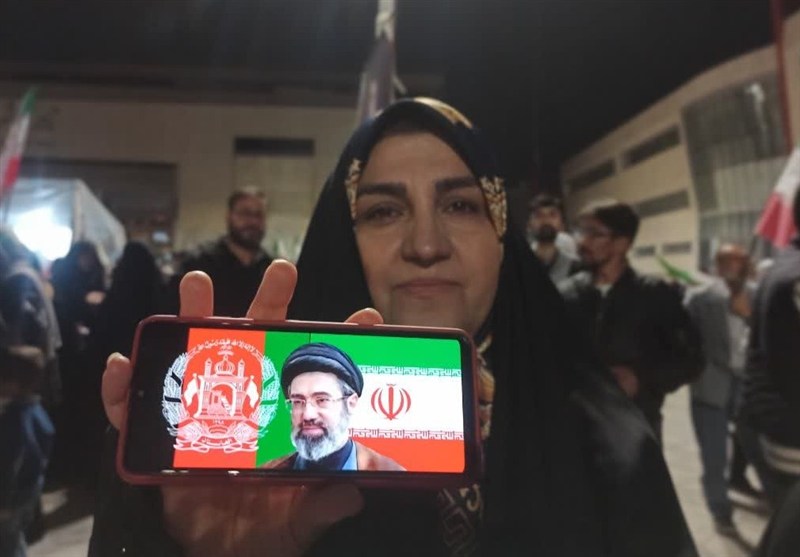 همدردی افغانستانی‌های مقیم مشهد با رهبر انقلاب