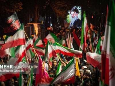 هنرمندان شاهرود در سوگ رهبر شهید؛ تعزیه‌ای علیه آمریکا و صهیونیسم