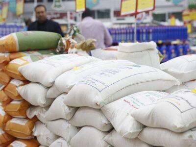 واردات 620 هزار تن کالای اساسی از  مناطق آزاد به کشور