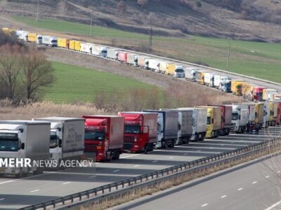 واردات کالاهای اساسی از استان‌های مرزی تمدید شد