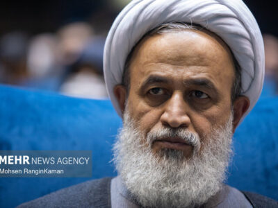 پناهیان: قم پایگاه نصرت دین در آخرالزمان است