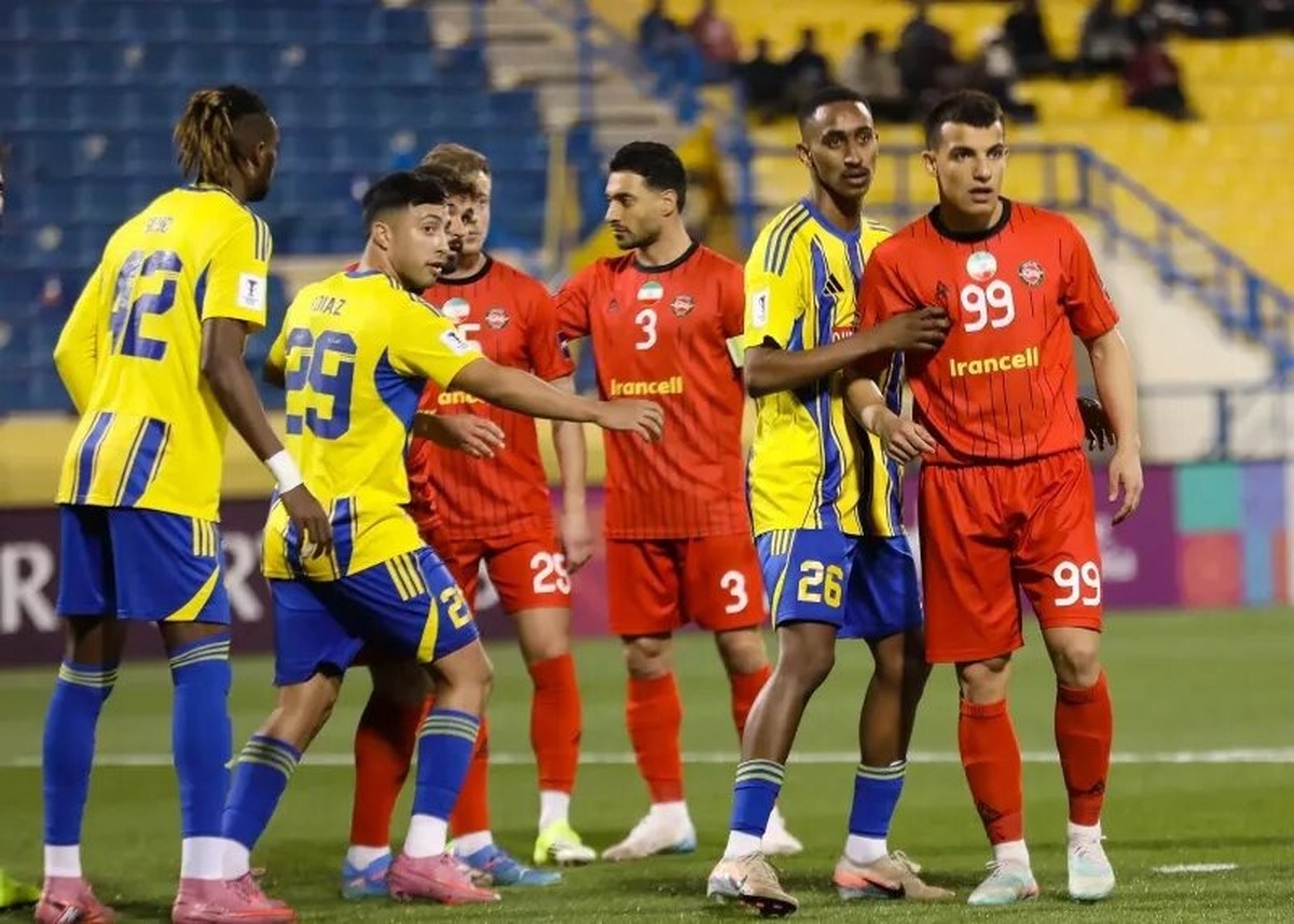 پیشنهاد جدید برای ادامه لیگ برتر / استقلال و تراکتور علیه پرسپولیس متحد شدند