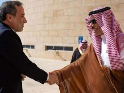 گفتگوی عراقچی و وزیر خارجه عربستان درمورد آخرین وضعیت مذاکرات