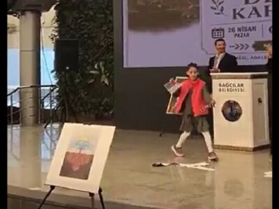 یادبودشهدای دانش‌آموز میناب/کودکان ترکیه‌ای تصاویر ترامپ را پاره کردند