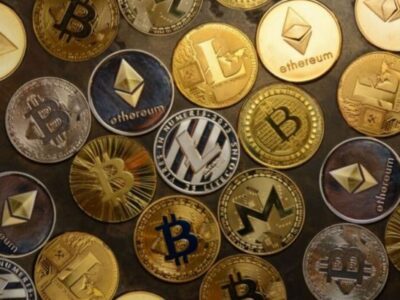 آخرین قیمت رمزارزها/ بیتکوین صعود تا پشت مرز ۸۳ هزار دلار و تتر همچنان در مسیر کاهش قیمت