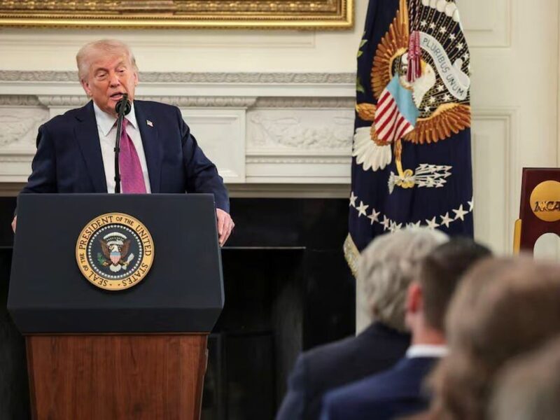 ترامپ: بدون اینکه تیری به سمت ما شلیک شود می‌توانیم تا مرکز تهران برویم!/ ایران بسیار مشتاق رسیدن به توافق است