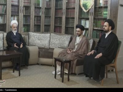 حضور آیت الله اعرافی در منزل وزیر شهید اطلاعات