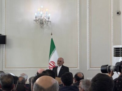 دستگاه دیپلماسی بار سنگین تحقق آمال ملت را بر دوش میکشد