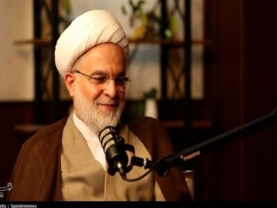 سفر تاریخی رهبر انقلاب به کردستان؛ شکستن نگاه امنیتی و تقویت وحدت ملی