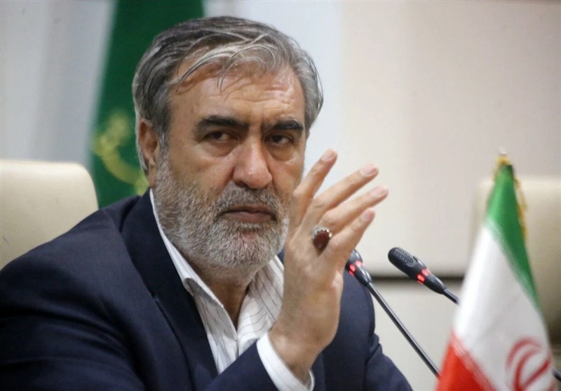 عزیزی: امنیت دشمنان را در هر کجای جهان سلب میکنیم