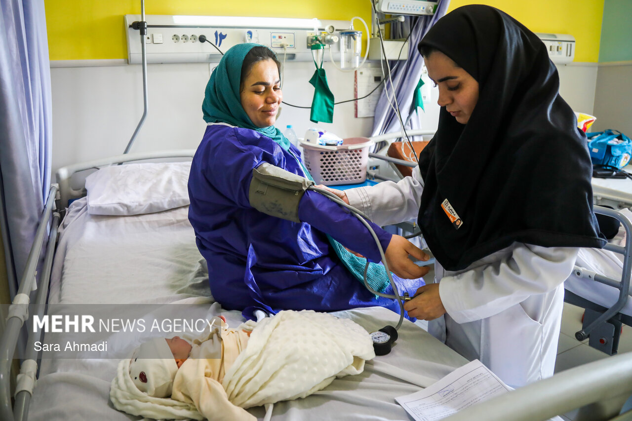 فرسودگی شغلی ماماها؛ نتیجه کمبود حمایت و سیاستگذاریهای ناهماهنگ فرسودگی شغلی ماماها؛ نتیجه کمبود حمایت و سیاستگذاریهای ناهماهنگ