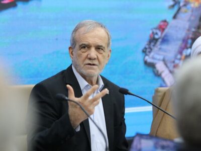 پزشکیان: اگر در شرایط جنگی هستیم، باید آرایش جنگی بگیریم