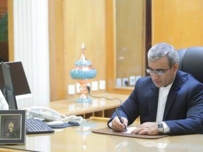کارگران ایرانی در خط مقدم جهاد اقتصادی ایستاده‌اند