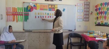 ۳۰ هزار معلم تا سال آینده بازنشسته میشوند/ پیگیری برای اخذ مجوز آزمون استخدامی