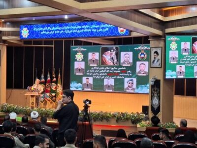 اعطای نشان فداکاری به خانواده ۷ شهید ارتش