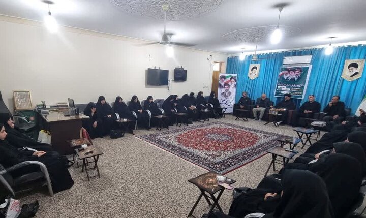 امام جمعه گناوه: مکتب عاشورا رمز عزت و نجات ملتها است امام جمعه گناوه: مکتب عاشورا رمز عزت و نجات ملتها است