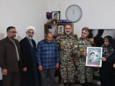 امیر سرتیپ الهامی با  خانواده شهید احمد حسین‌نژاد دیدار کرد