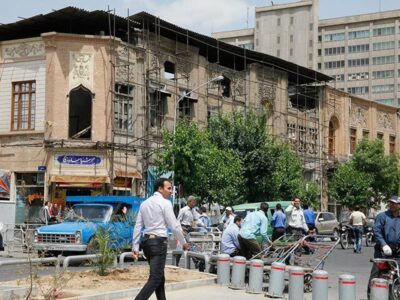 تصاویر کمیاب از خیابان ناصرخسرو و شمسالعماره ۱۰۴ سال پیش+ عکس