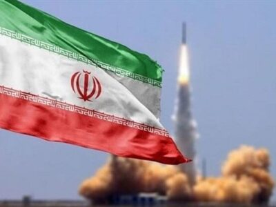 دست روی ماشه همان دست مذاکره‌کننده و پرچم‌دار خیابان است