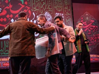 عباس ناصری کاریکاتوریستِ روایتگر جنگ تجلیل شد؛ ۱۰۰ قاب از جنگ رمضان