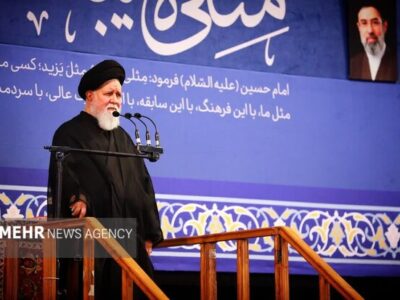 علم الهدی: مسئولان نقاط ضعف دشمن را برجسته کنند