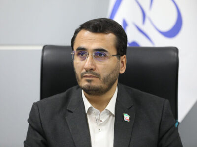 متفکرآزاد: حل مسائل جهان اسلام با دیپلماسی پارلمانی امکان‌پذیر است