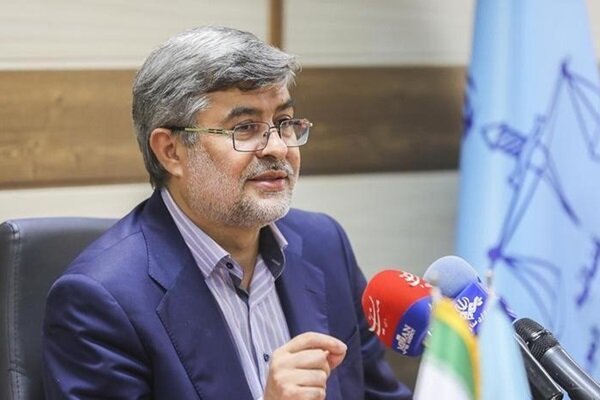 مشاور رئیس قوه قضاییه با خانواده شهیده فاطمه قنبری دیدار کرد