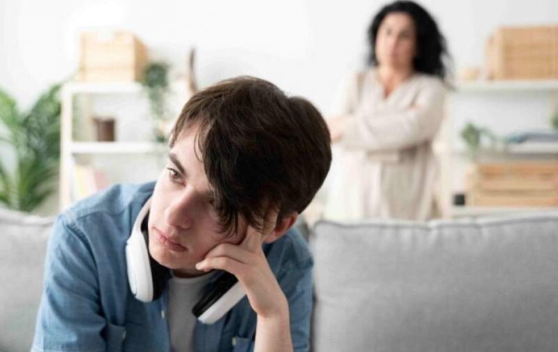 من هم حق انتخاب دارم …! بررسی دلایل کنترل بیش‌از‌حد والدین