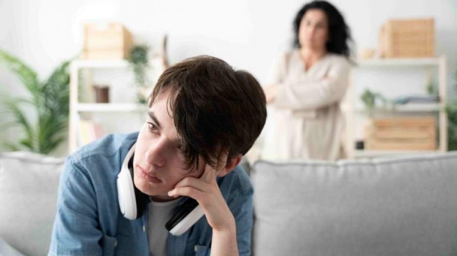 من هم حق انتخاب دارم …! بررسی دلایل کنترل بیش‌از‌حد والدین