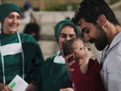 «نیم‌شب» در میان تجمع مردمی میدان ولیعصر (عج) اکران می‌شود