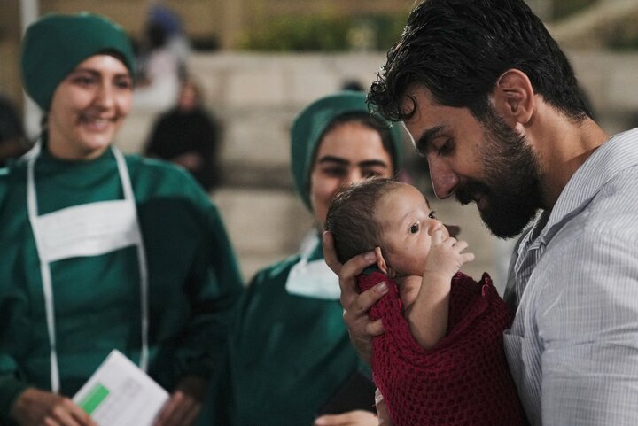 «نیمشب» در میان تجمع مردمی میدان ولیعصر (عج) اکران میشود