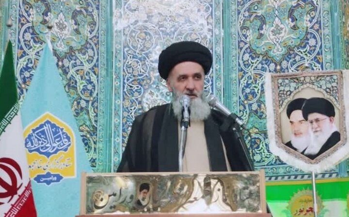آقاجانپور: ملت ایران هرگز در برابر دولت تروریستی آمریکا تسلیم نمیشود