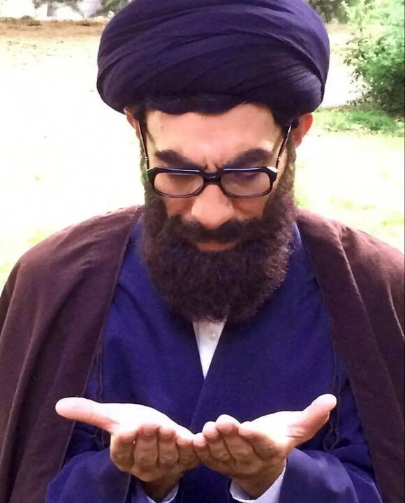 بازیگری که ۲ بار نقش رهبری شهید را ایفا کرد علیرضا مهران: بازی در نقش رهبری، سختترین و جذابترین چالش بازیگری من بود