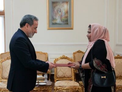 تسلیم رونوشت استوارنامه سفیر جدید سریلانکا به عراقچی